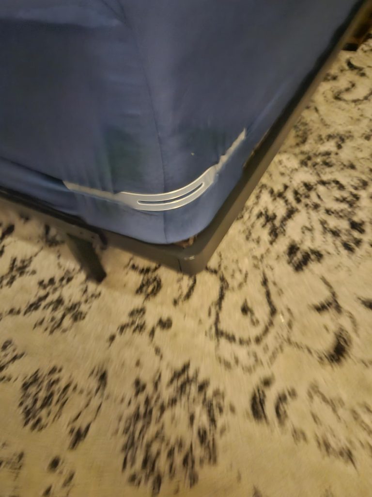 These sheet fasteners are so fantastic! These bed sheet holders for corners keep my sheets perfectly in place all night long. Super easy to use, adjustable to fit my mattress, and durable. No more re-tucking every morning! Highly recommend for anyone tired of slipping sheets! Mr Audu Abuja ⭐⭐⭐⭐⭐