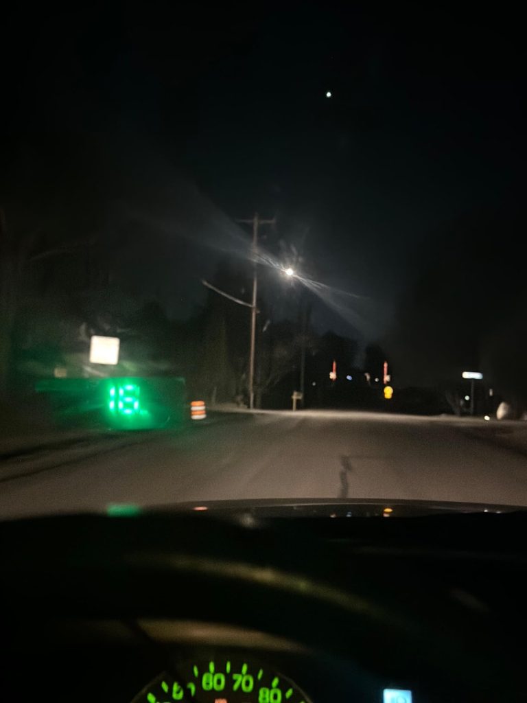 I was looking for a simple heads-up display for my car, and this one is fantastic. The setup was a breeze—just plug it into the USB port, and it's ready to go. The large font display is super easy to read without taking my eyes off the road, and the automatic brightness adjustment makes it perfect for both day and night driving. It uses GPS, so the speed is always accurate, and for how simple and effective it is, it's a great little upgrade for any car. Mr Charles Lagos ⭐️⭐️⭐️⭐️⭐️